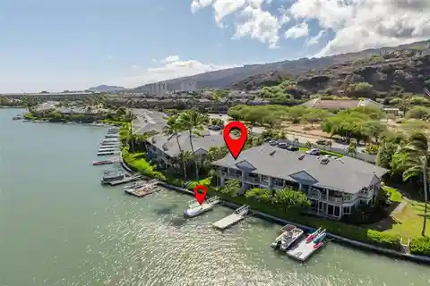 Beautiful Waterfront Condo with Stunning Koko Head Views