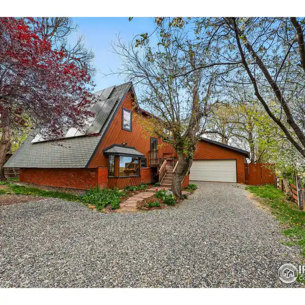 CHARMING NEWLY UPDATED HOME
