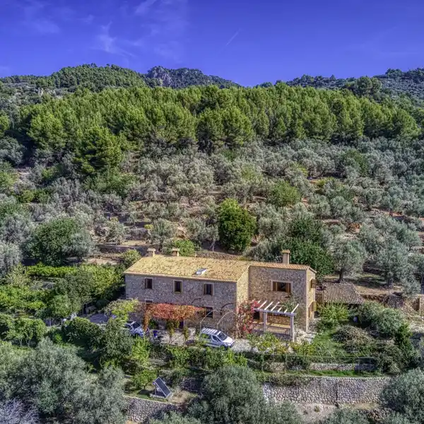 SPECTACULAR PROPERTY WITH A RENOVATED EIGHTEENTH CENTURY HOUSE