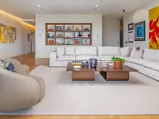 Modern Flow Apartment at Solaris