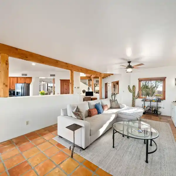 TIMELESS SOUTHWEST-STYLE PROPERTY IN LA CHOLLA AIRPARK