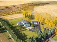 CHARMING COUNTRY HOME IN RURAL RED DEER