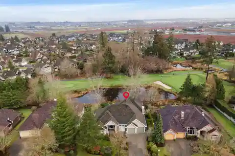 Luxury Living on a Large Lot