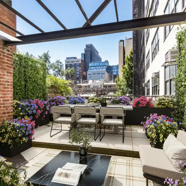 SPECTACULAR PENTHOUSE UPPER DUPLEX RENTAL