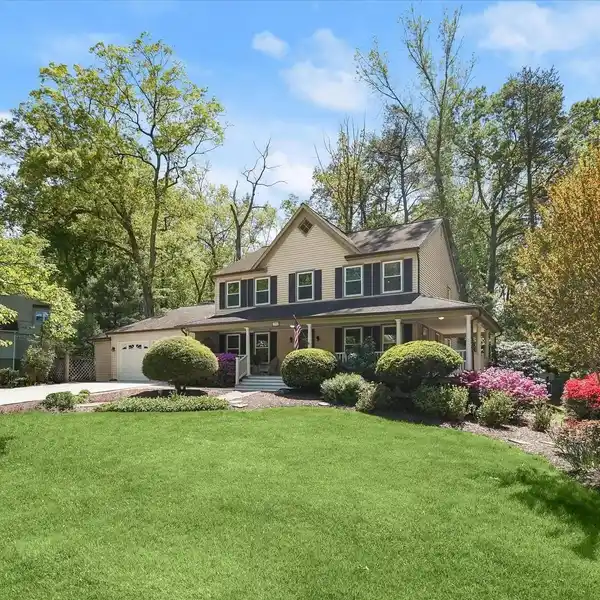 ELEGANTHOME WITH WRAP-AROUND PORCH