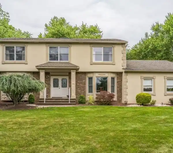 PERFECT FAMILY HOME IN QUIET CUL-DE-SAC