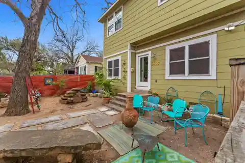 Sophisticated Home in an Iconic Neighborhood