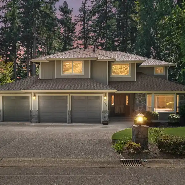 BEAUTIFUL HOME EXTENSIVELY UPDATED