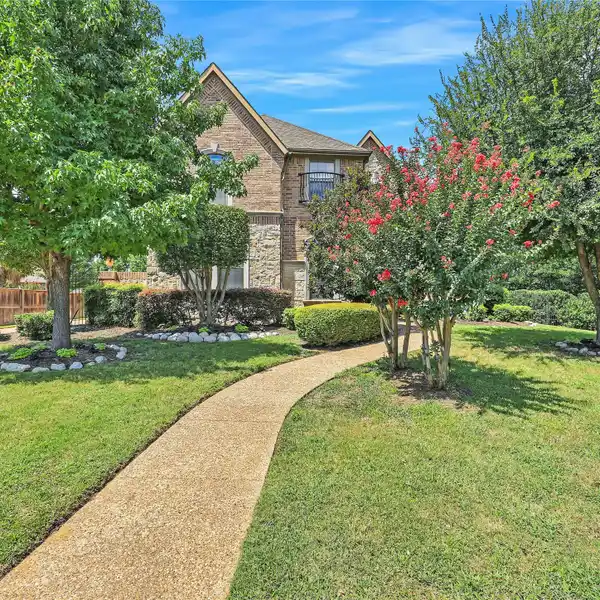 GRACIOUS CUSTOM HOME IN KIRKWOOD HOLLOW