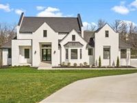 STUNNING NEW BUILD IN A GATED COMMUNITY 