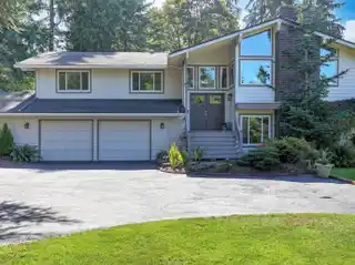 Luxury Living in Coveted Seaview