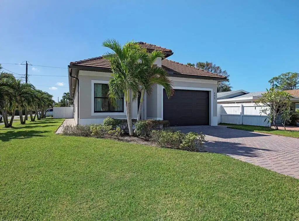Captivating Naples Park Residence