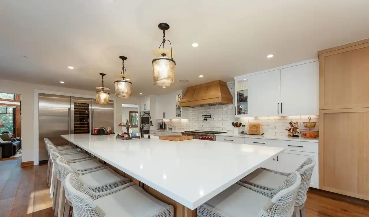 Fully Renovated Family Home in Mid-kingsbury
