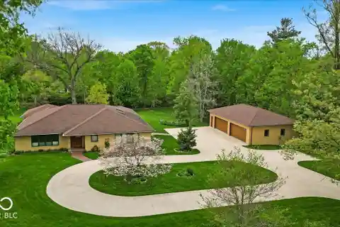 Spacious Ranch on 1.9 Acres