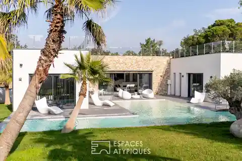 Ultra-Contemporary Villa in a Provencal Village