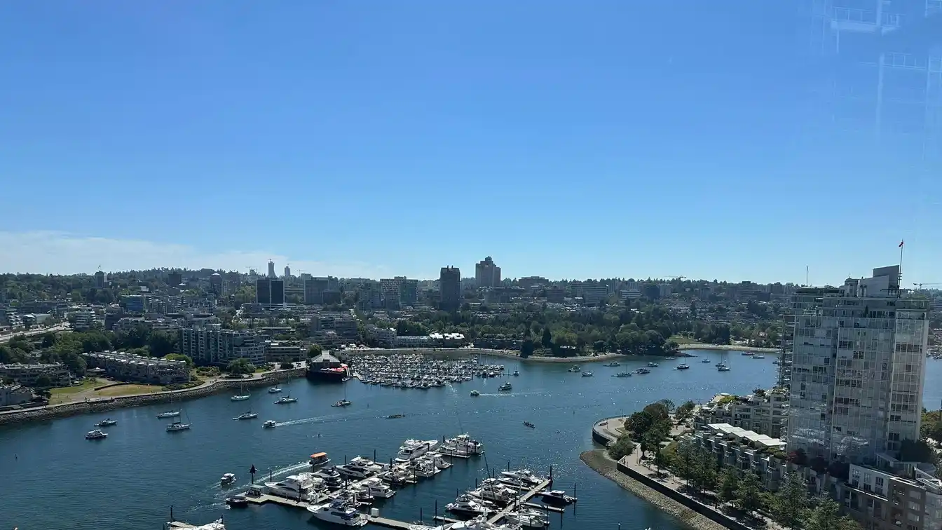 Exquisite Two-story Penthouse at Marinaside Resort