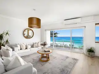 Absolute Beachfront Apartment