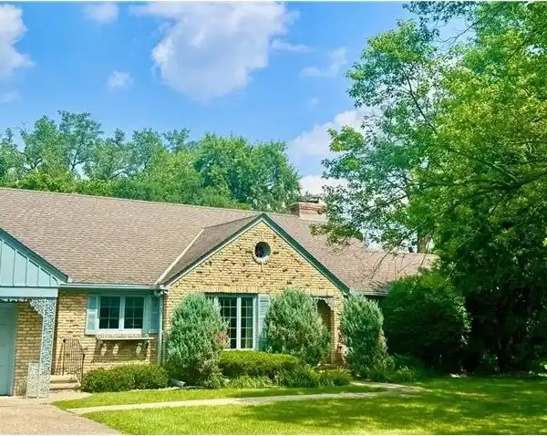 ENDLESS POSSIBILITIES ON PRIVATE, LUSH GROUNDS