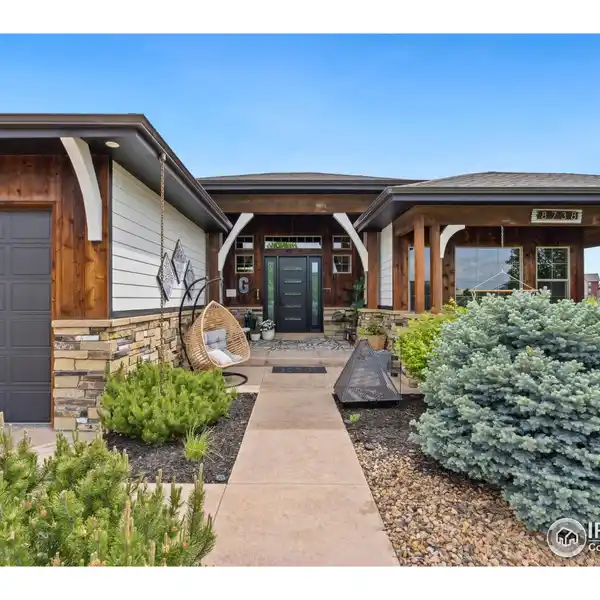 CUSTOM ACREAGE HOME IN COVETED STEEPLE CHASE