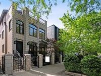LUXURY LIVING ON A PICTURESQUE TREE-LINED CHICAGO STREET