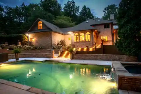 72 Cool Springs Rd