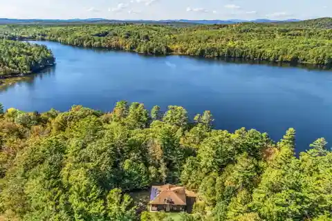 Magnificent Custom Built Maine Lodge