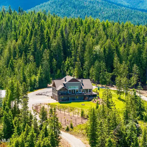 45-ACRE LUXURY COMPOUND