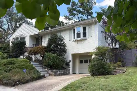 Newly Renovated Mid-Century Classic