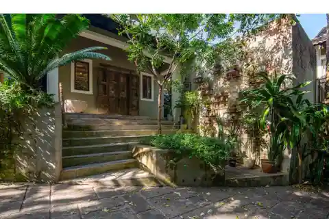 Hidden Beachfront Sanctuary with Fairytale Gardens