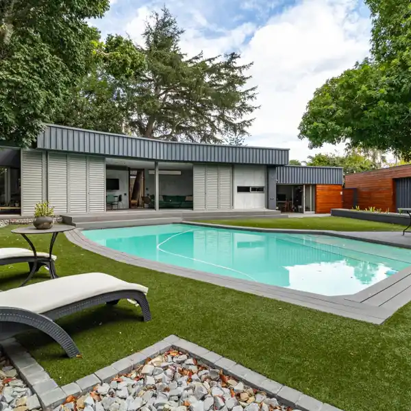 TRANQUIL RETREAT IN VALMARY PARK