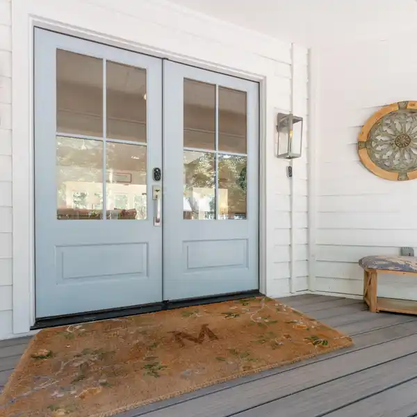 BEAUTIFULLY RENOVATED AND EXQUISITELY FURNISHED HOME