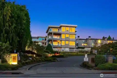 Private and Spacious Condo with Breathtaking Views