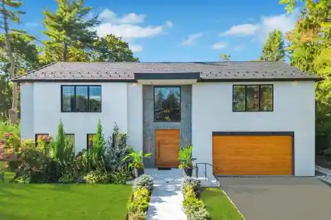 Exceptional New Construction in the Village of Saddle Rock