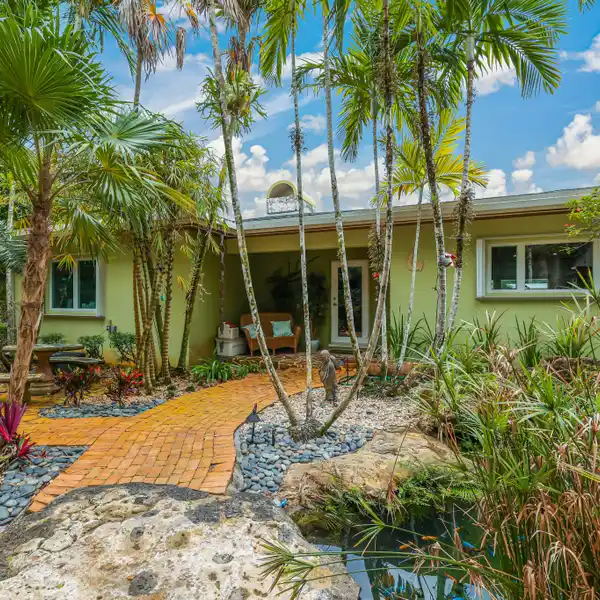 ENCHANTING PARADISE PROPERTY