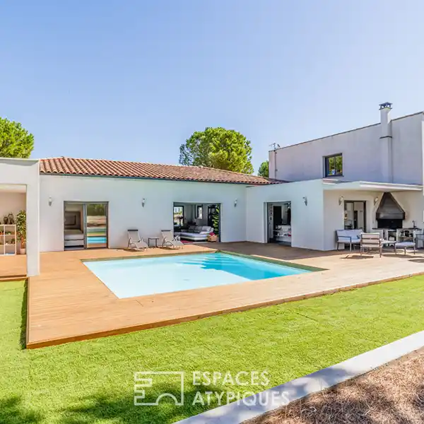 CONTEMPORARY SINGLE-STORY VILLA