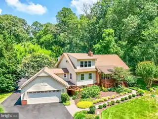 Craftsman Retreat on Private Acre