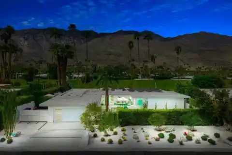 Midcentury Residence on the 17th Fairway
