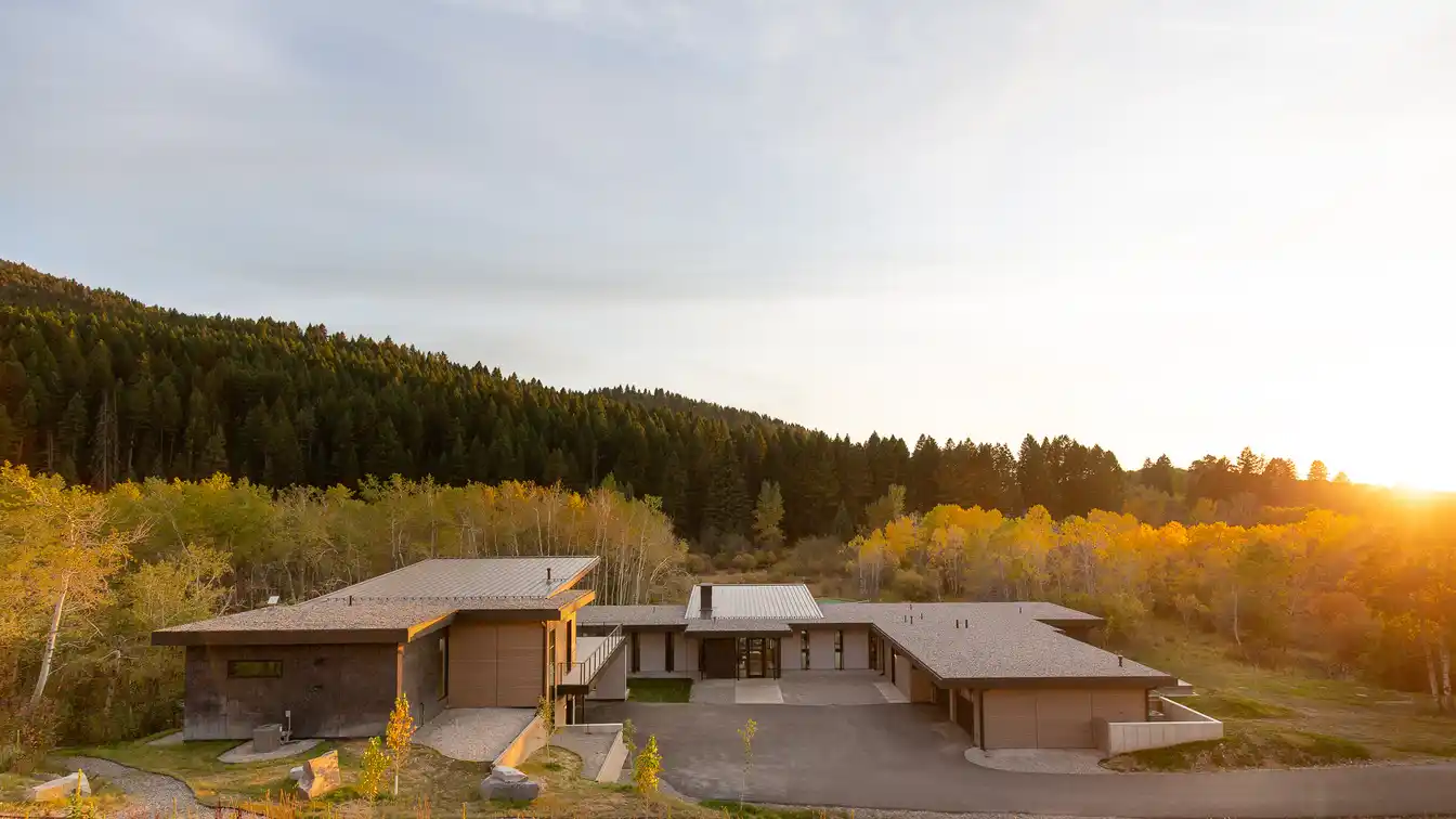 Breathtaking Modern Luxury Estate on 14 Acres