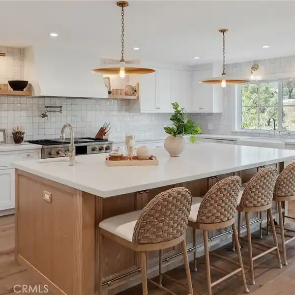 EXQUISITELY REMODELED RANCH HOME IN ROLLING HILLS ESTATES