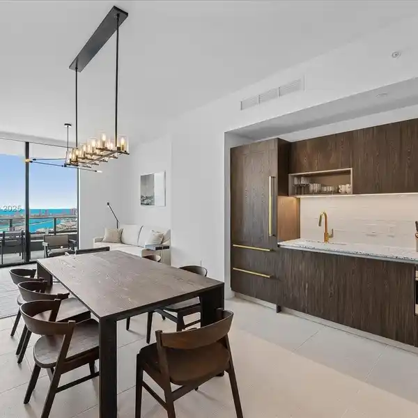 BRAND NEW NATIIVO CORNER PENTHOUSE