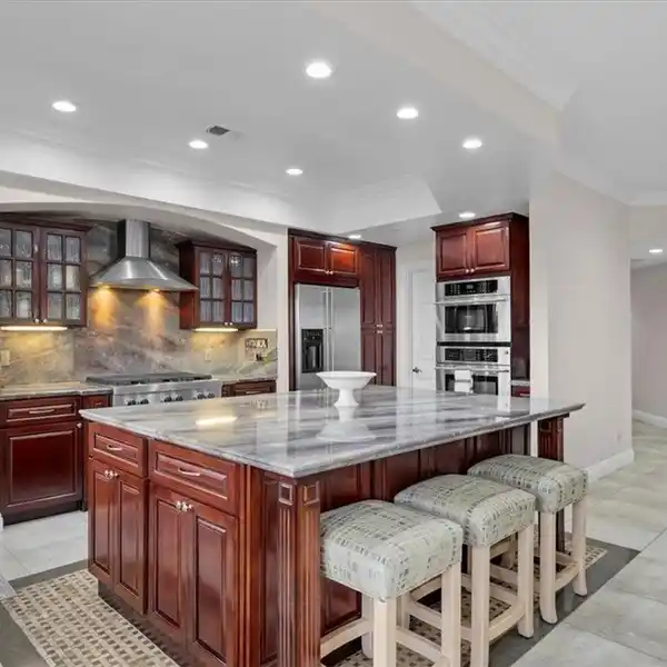 PRESTIGIOUS PENTHOUSE COMPLEX ON THE ESPLANADE