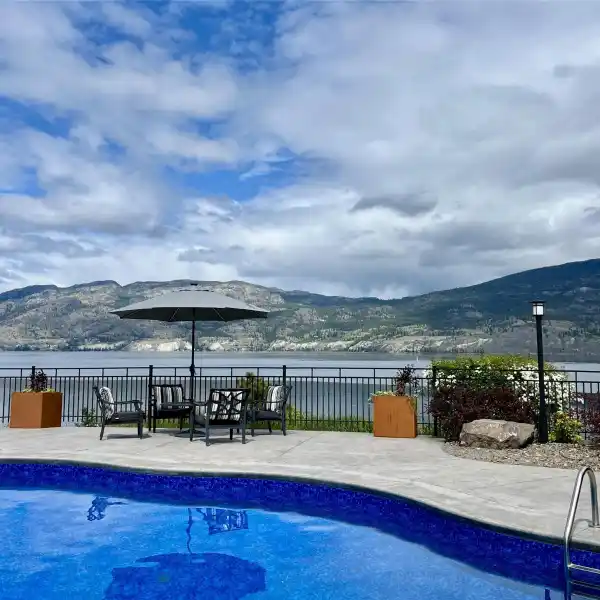 MAGICAL RETREAT WITH PANORAMIC VIEWS