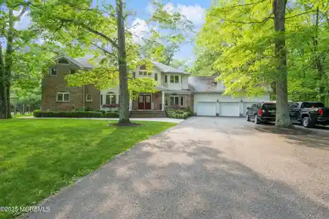 Immaculate East Facing Center Hall Colonial