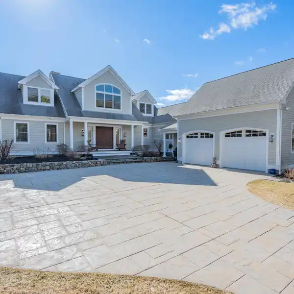 CUSTOM CONTEMPORARY HOME OVERLOOKING EEL POND