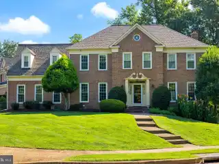 Stunning Family Home in Dunn Loring