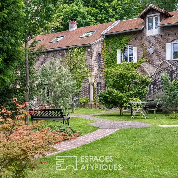 MAGNIFICENT COMPLETELY RENOVATED 1830 FARMHOUSE