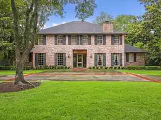 Inviting Traditional Style Home