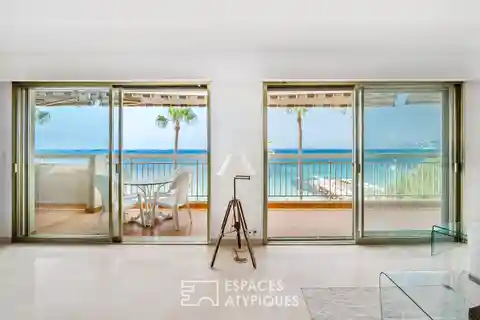 Exclusive Coastal Living with Stunning Panoramas