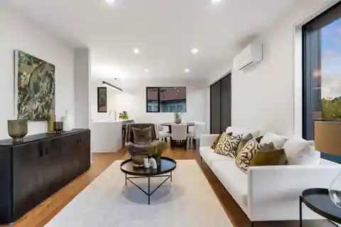 Sunlit Sanctuary in Exclusive Orakei Enclave
