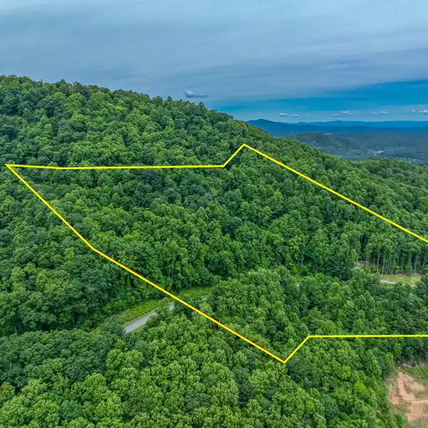 14.98-ACRE MOUNTAINSIDE ESTATE